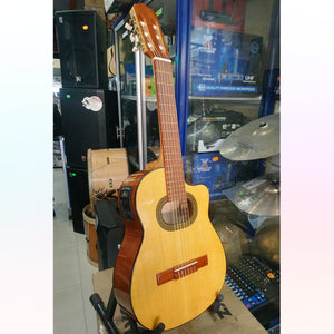 Requinto Electroacustico con Afinador Cherub GS3